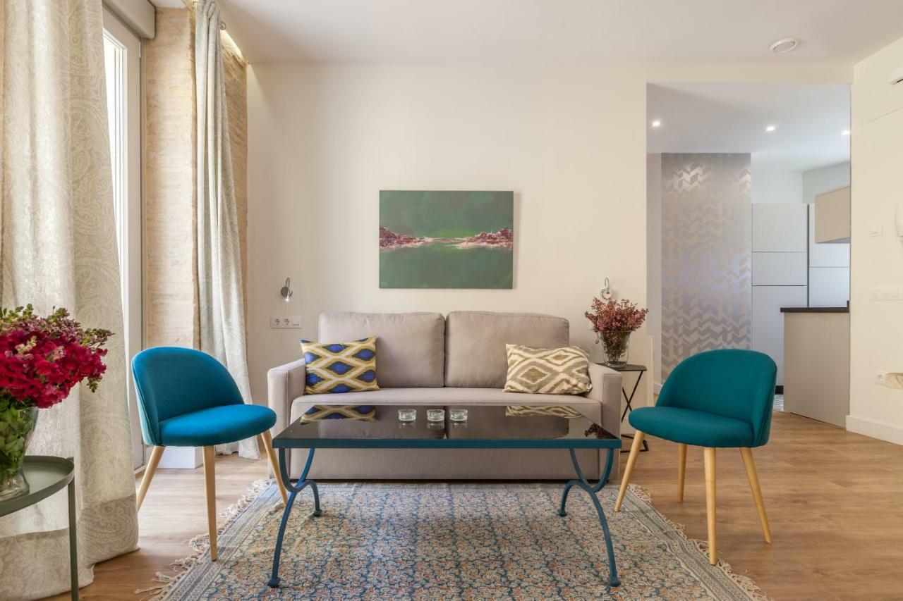Apartamentos Rg Suites Jardines De Murillo Sevilla Dış mekan fotoğraf