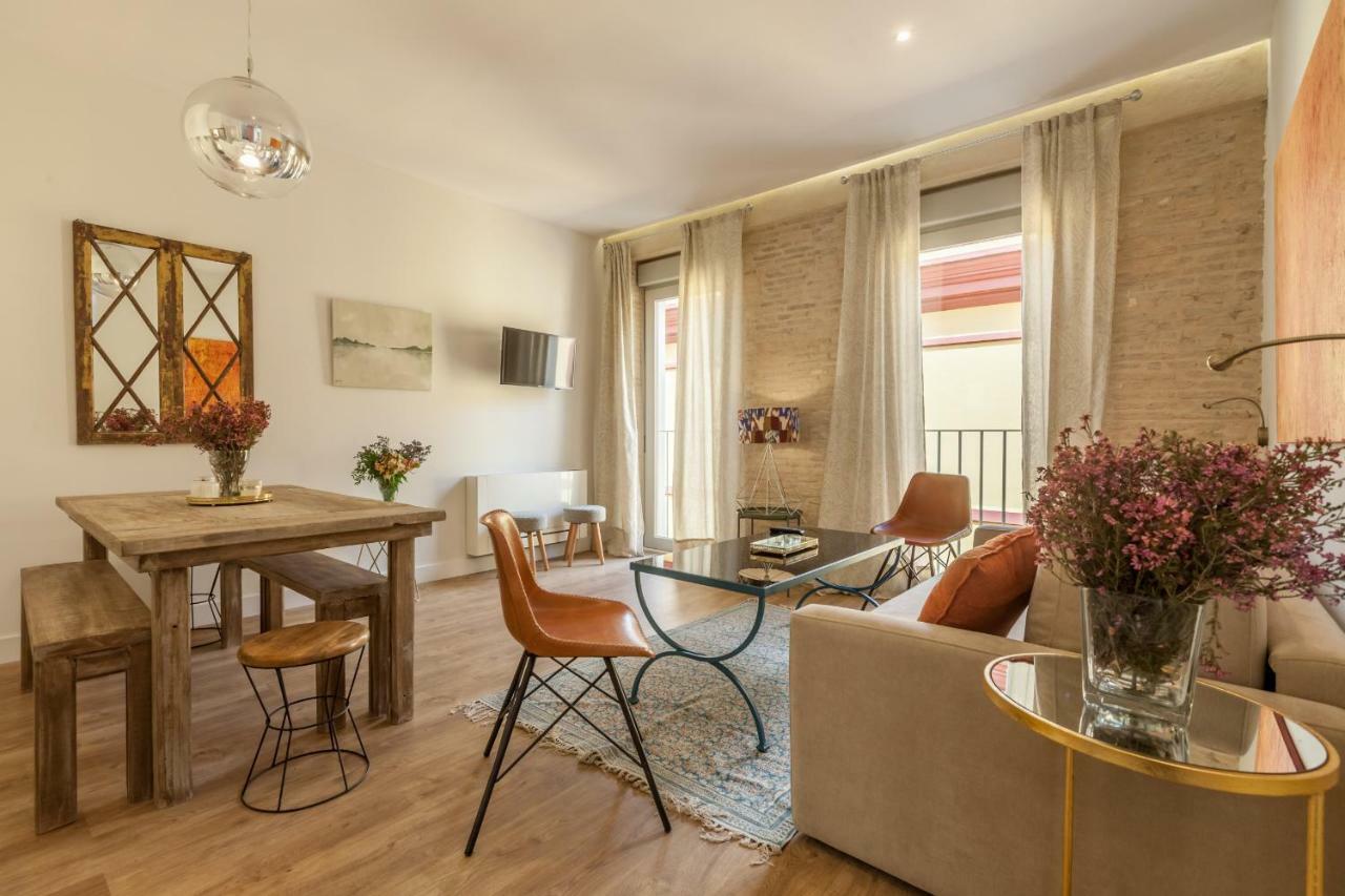 Apartamentos Rg Suites Jardines De Murillo Sevilla Dış mekan fotoğraf