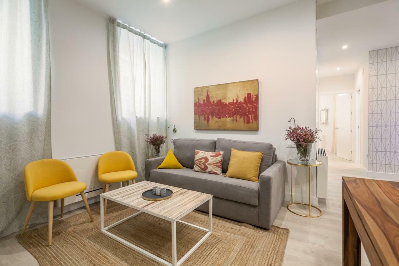 Apartamentos Rg Suites Jardines De Murillo Sevilla Dış mekan fotoğraf